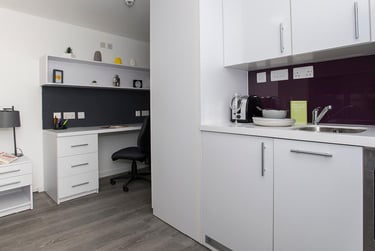 1 bed studio, Popes Lane, West Ealing, London, W54NG - Image 3